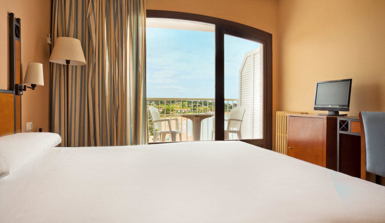 Habitación con vistas Ilunion Caleta Park