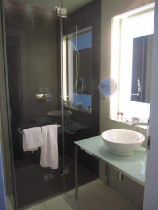 Designerbad mit 90 cm * 120 cm-Dusche Vienna House by Wyndham Andel's Berlin