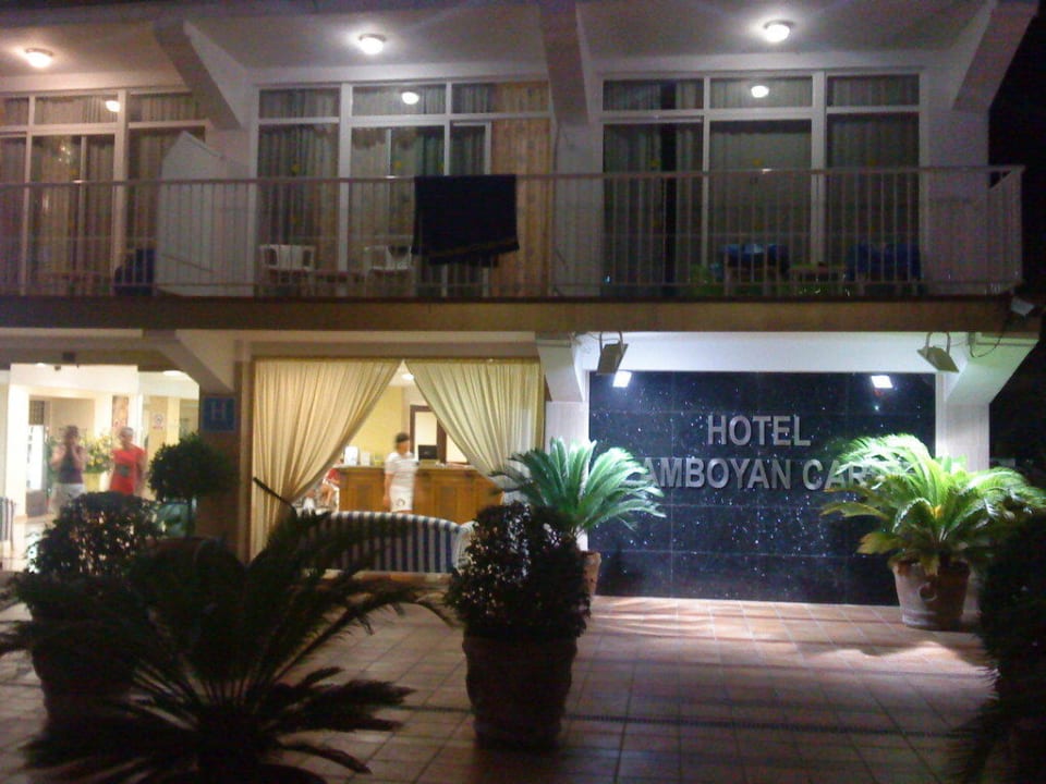 Hoteleingang Flamboyan Caribe Hotel & Spa