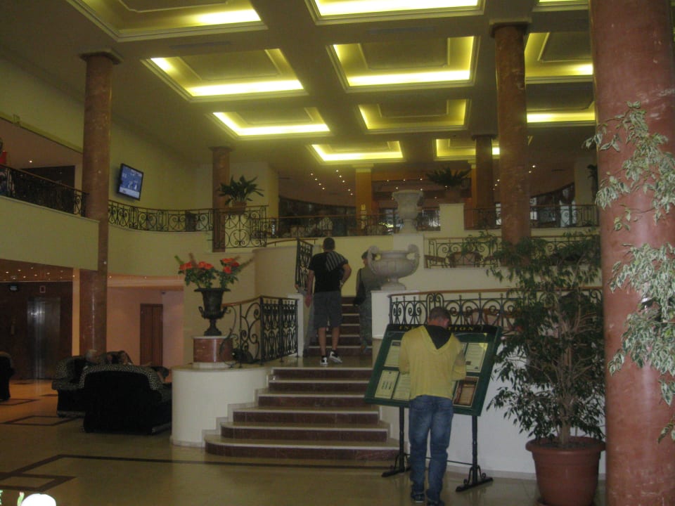 Barstiegen Hotel Duni Royal Belleville