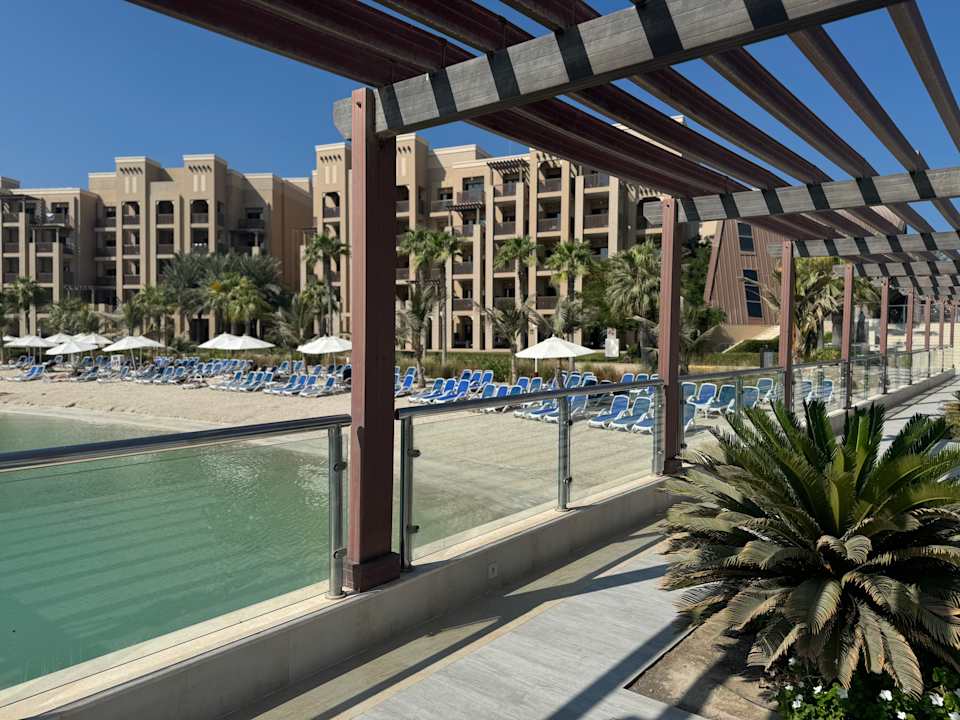Strand DoubleTree by Hilton Resort & Spa Marjan Island