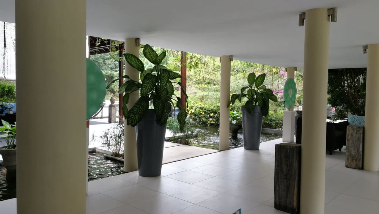 Lobby Living Asia Luxury Resort & Spa