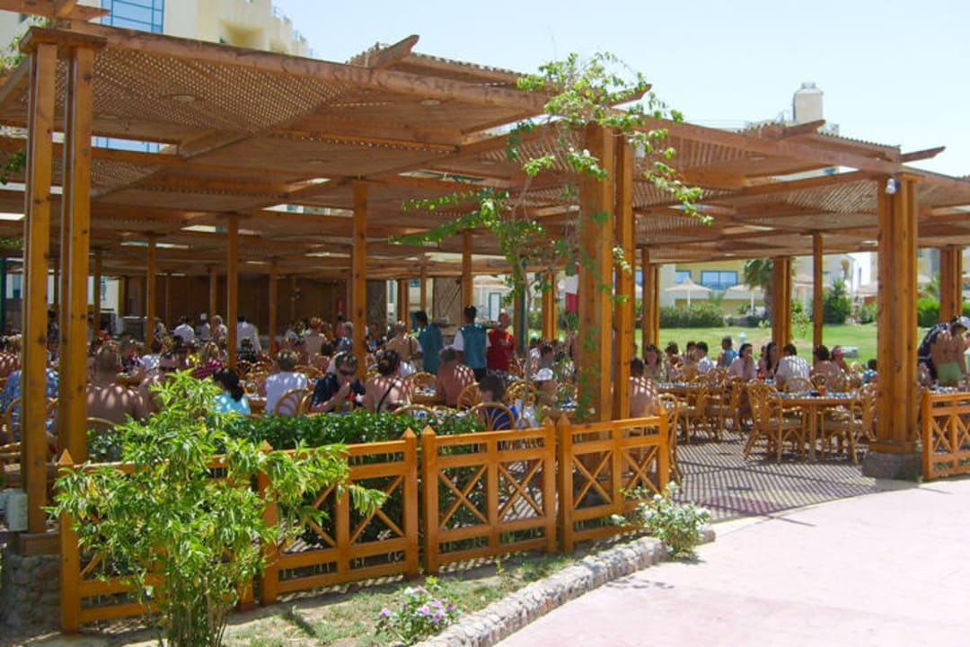 Ресторан sieste Moreno Horizon Spa & Resort