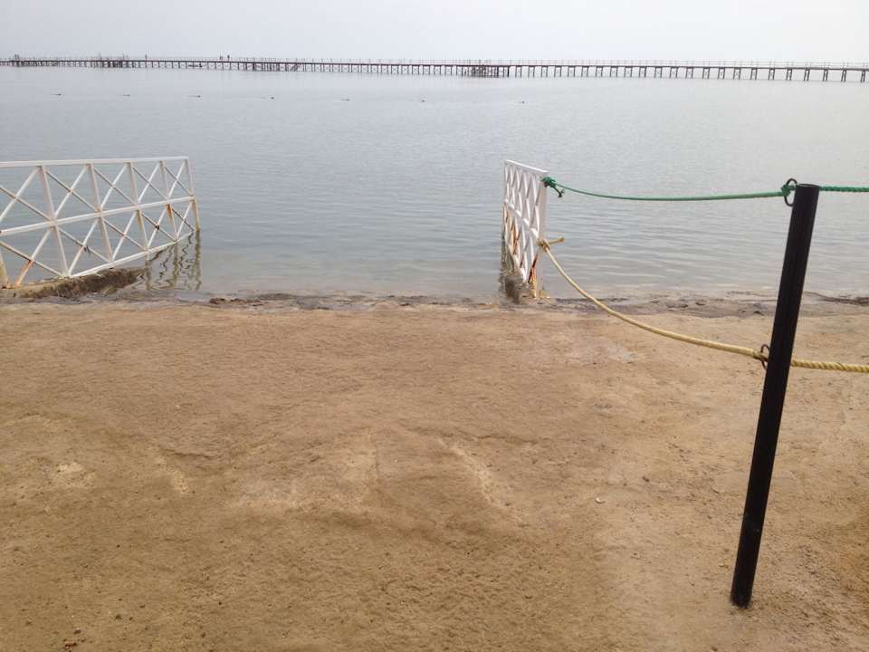 Glitschige Stufen ins Meer Le Jardin Aqua Park Resort