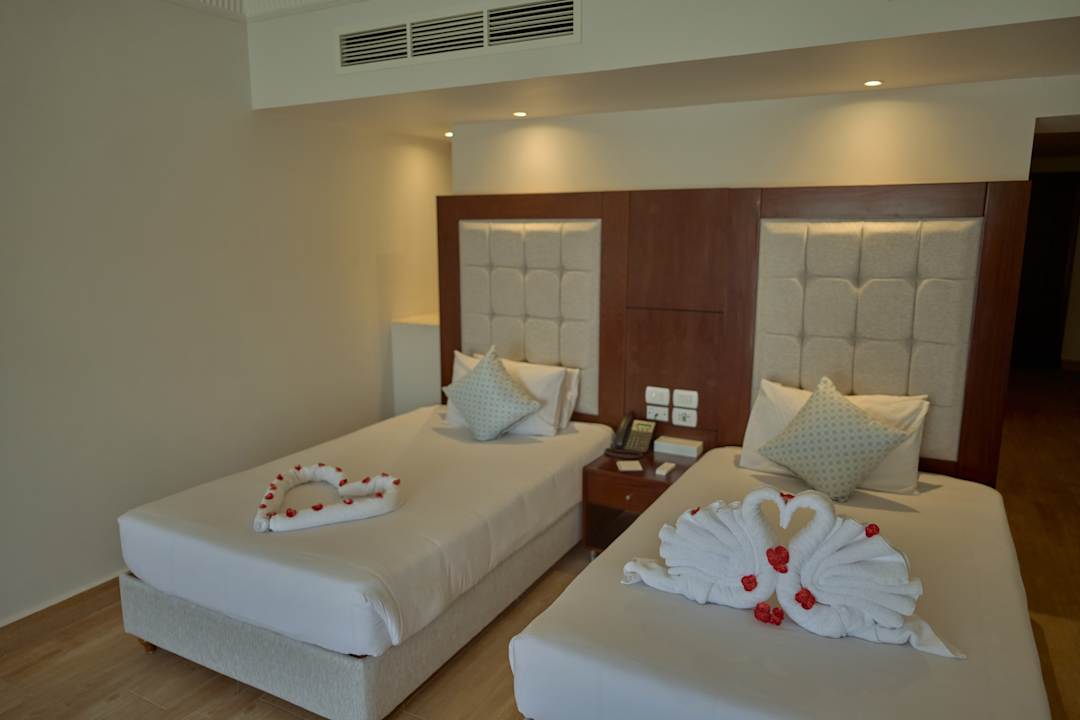 Zimmer Diamond Beach by Pearl Resort