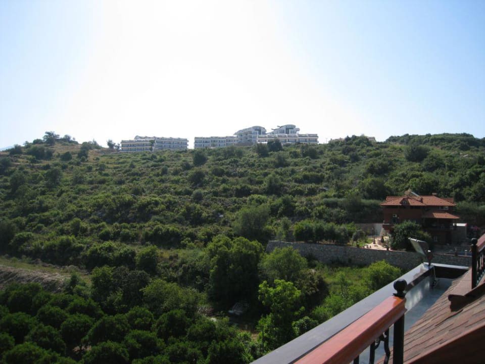Rückwärtige Aussicht Hotle rechts NoxInn Club