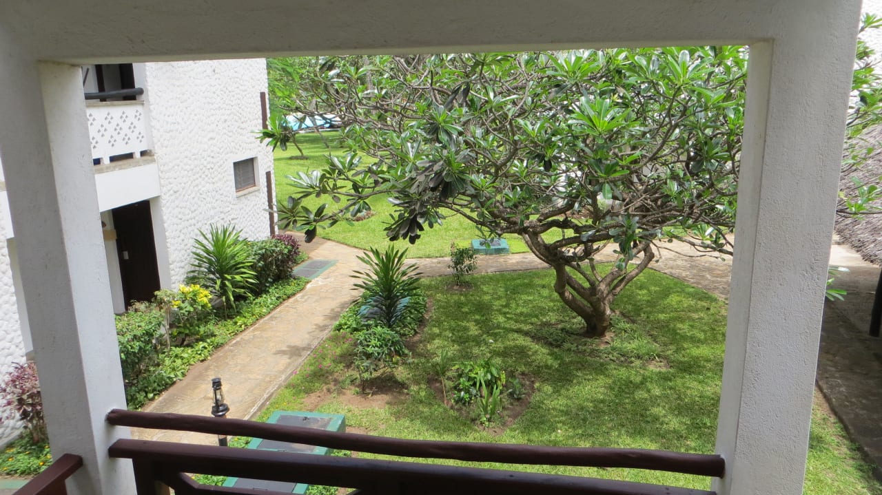 Ausblick hinten aus der Zimmertür Hotel Southern Palms Beach Resort