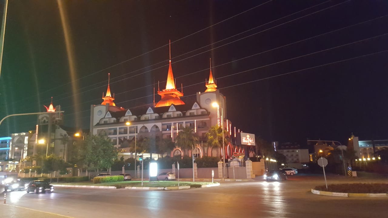 Außenansicht Well Palace Side