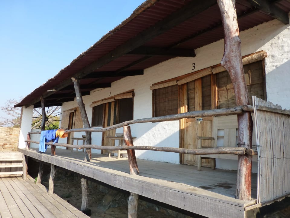 Von außen Kande Beach Resort
