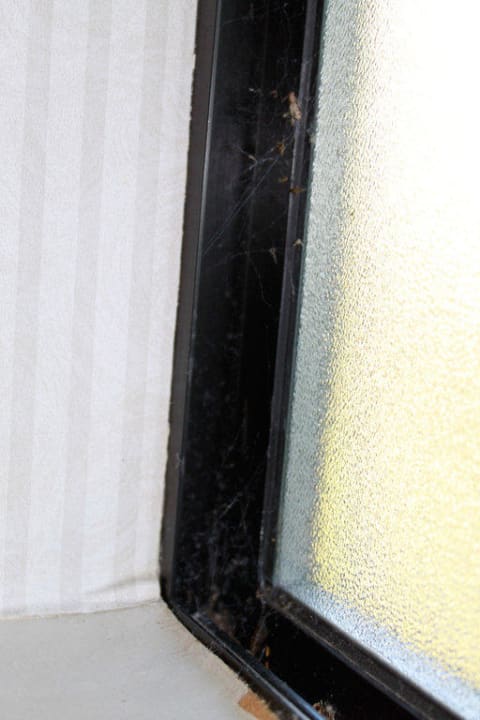 Fensterrahmen im Badezimmer Hotel Yosemite View Lodge