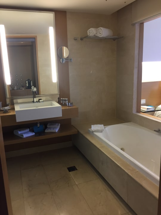 Junior Suite Badezimmer Lindos Blu, Luxury Hotel & Suites - Adults only