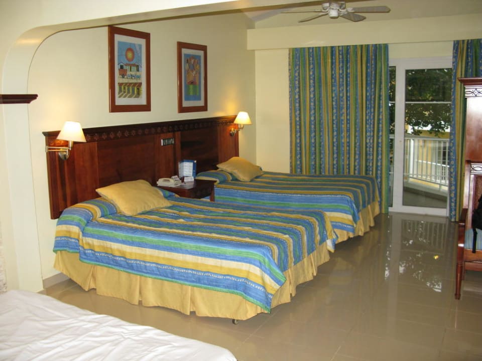 Schlafzimmer Junior-Suite Grand Palladium Select Bávaro Resort & Spa
