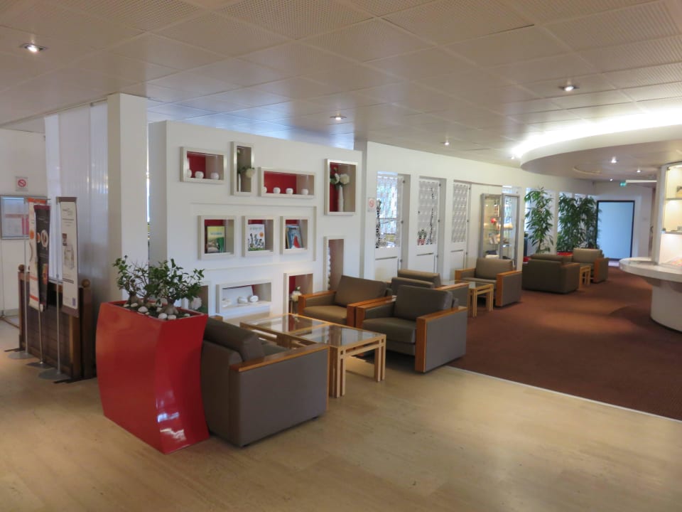 Lobby Area Hotel Novotel Avignon Nord
