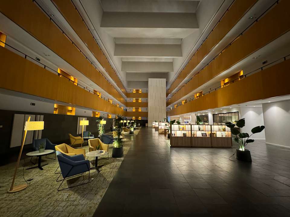 Lobby INNSiDE by Meliá Barcelona Aeropuerto