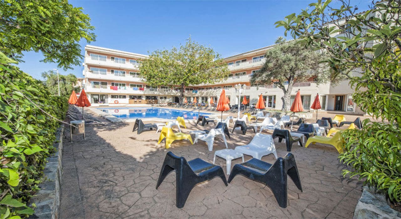 Terraza y piscina THB Dos Playas - Adults only