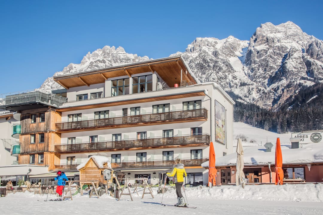 Außenansicht Hotel Bacher Asitzstubn