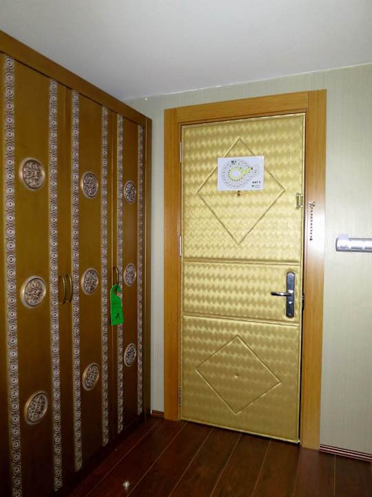 Aufenthalt und Schlafbereich Hotel Golden Palas