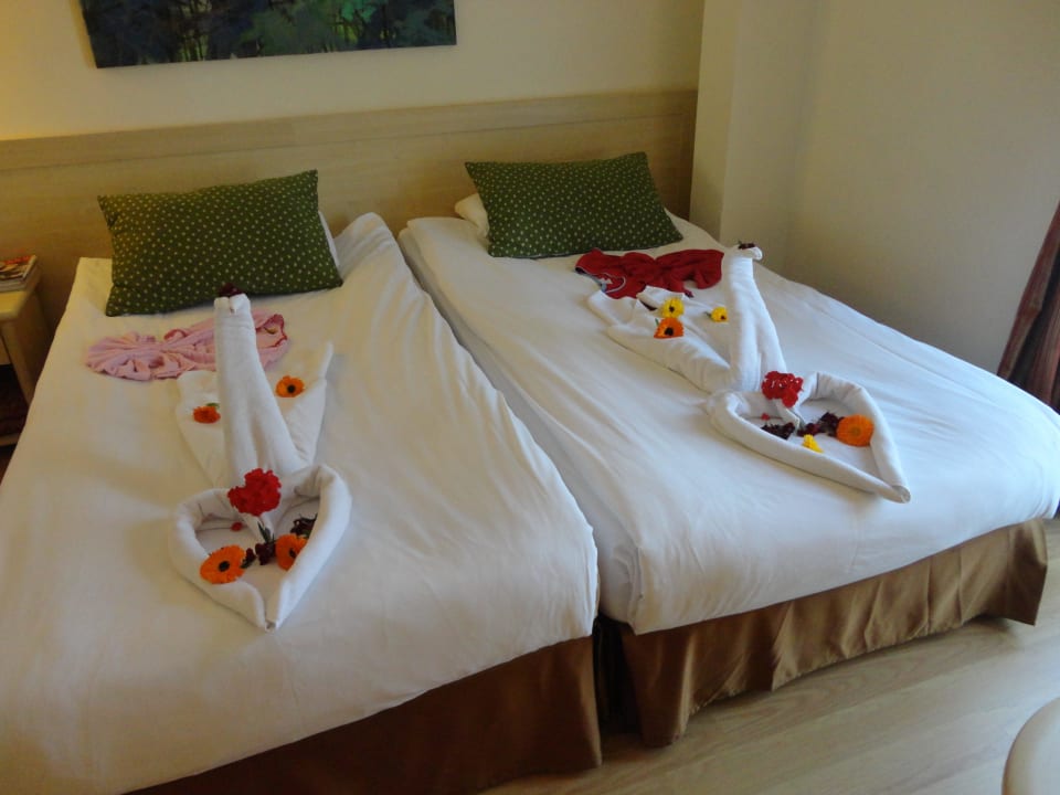 Bett geschmückt Starlight Resort Hotel