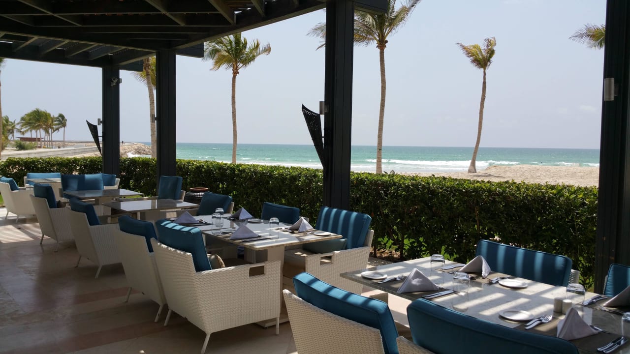 Bild von dem Beachrestaurant Salalah Rotana Resort