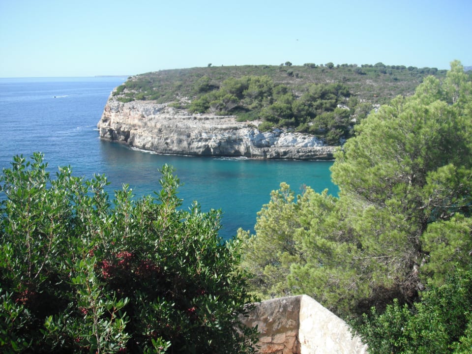 Auf dem Weg zur Cala Romantica blau punta reina