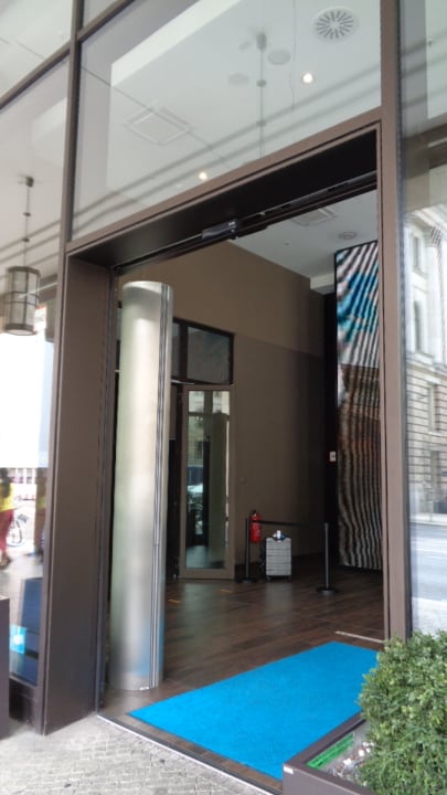 Lobby Motel One Berlin-Potsdamer Platz