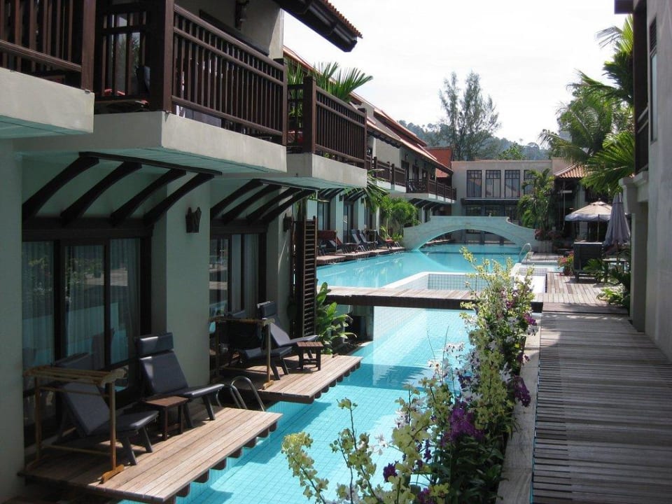 Blick auf den unteren Pool Khaolak Oriental Resort - Adults only