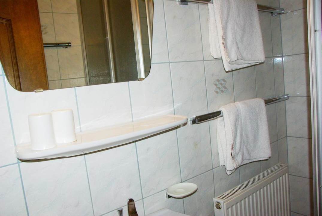Dusche Gästehaus Zum Gachtna
