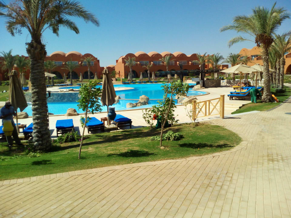Blick auf den oberen Pool Novotel Marsa Alam Beach Resort