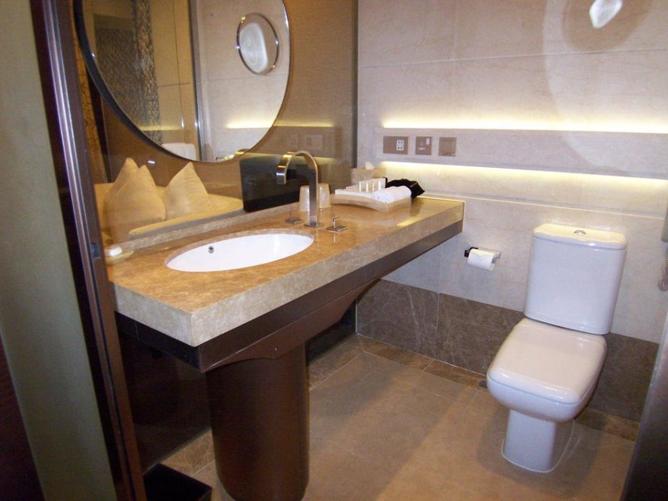 Badezimmer Hotel Harbour Grand Hong Kong