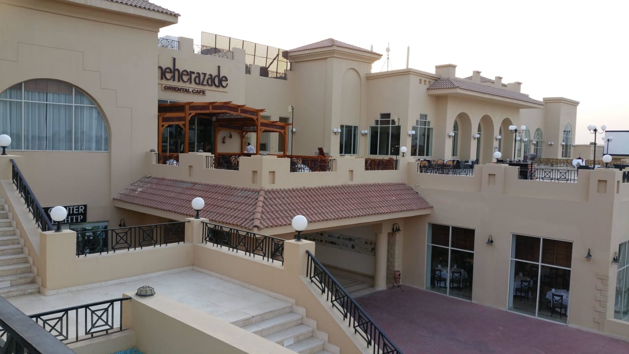 Blick auf Spezialitätenbar Cleopatra Luxury Resort Makadi Bay