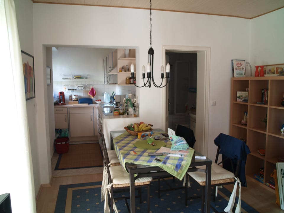 Küche, Essberich und Zugang zum Bad  Ferienwohnungen Rebstöckle