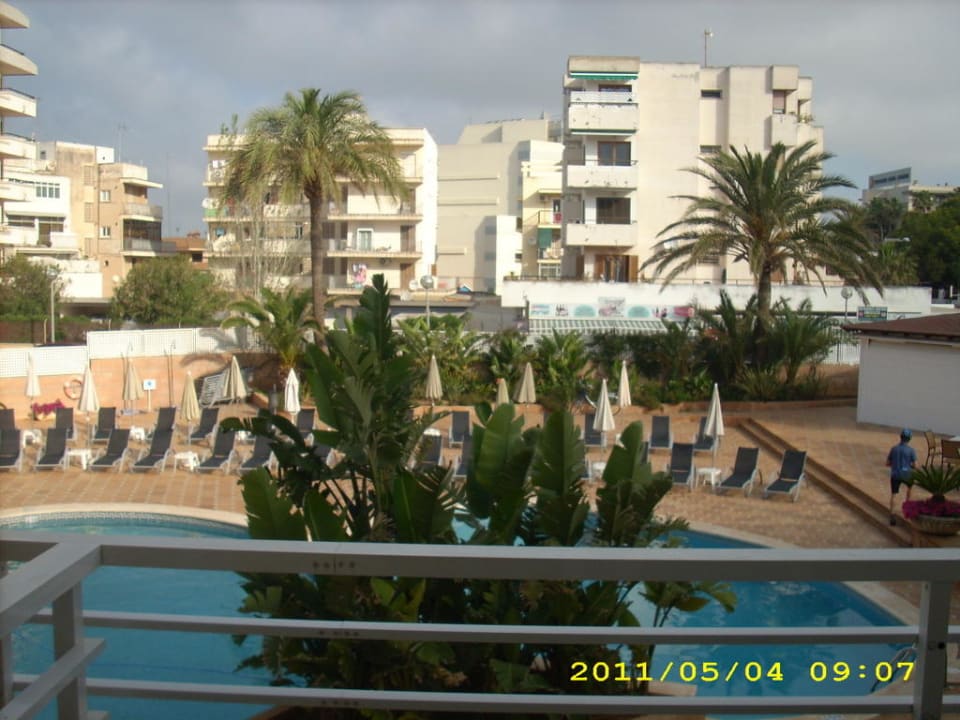 Ausblick Richtung Pool Grupotel Acapulco Playa - Adults Only