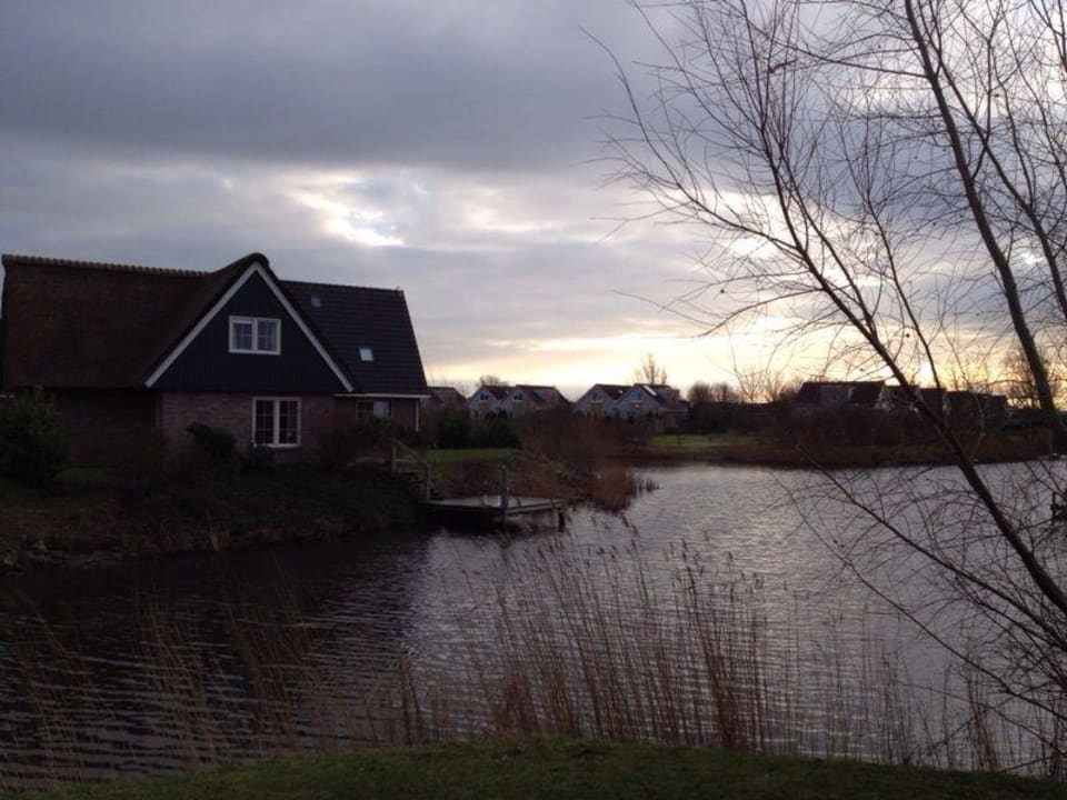 Blick auf den Kanal Ferienpark Beach Resort Makkum