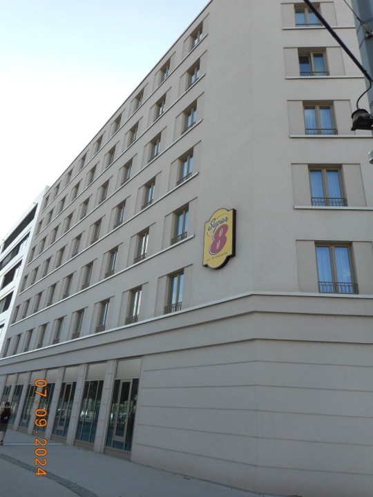 Außenansicht Super 8 by Wyndham Chemnitz