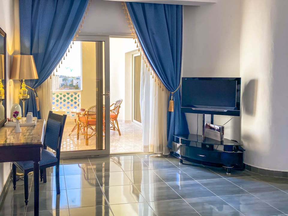 Zimmer White Valley Palace