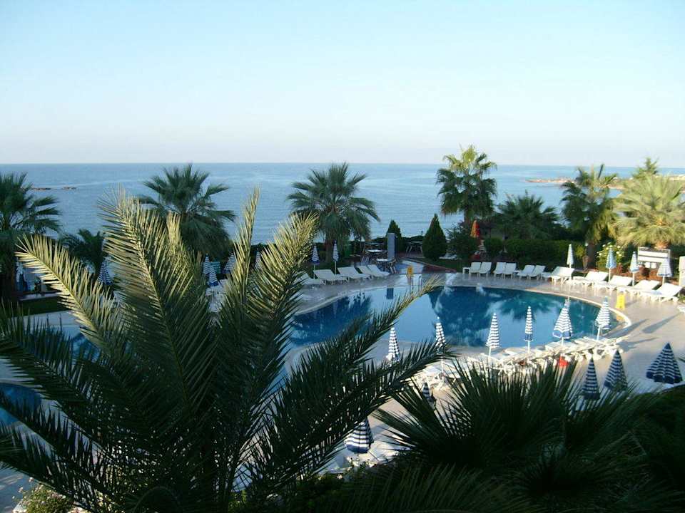 Morgens Aska Bayview Resort