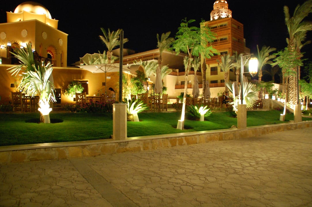 Beergarden Restaurant - am Abend Makadi Spa - Adults only