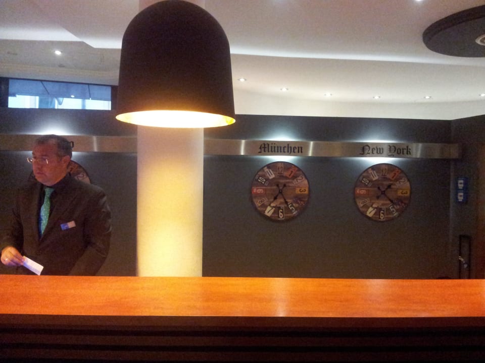 Rezeption Hotel München City Center affiliated by Meliá