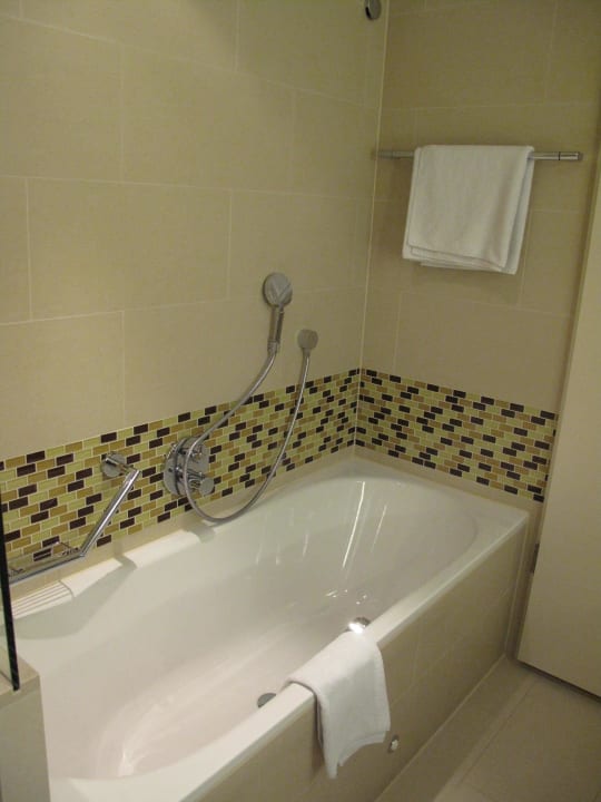Badbereich Hilton Frankfurt Airport