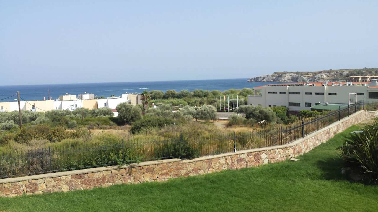 Blick Richtung Meer Atlantica Mikri Poli Rhodes