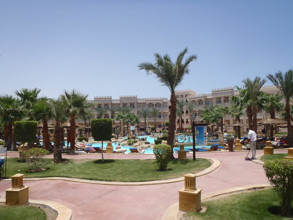 Schöne Poolanlage Pickalbatros Palace Resort