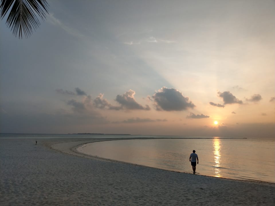 Strand Kuredu Island Resort & Spa