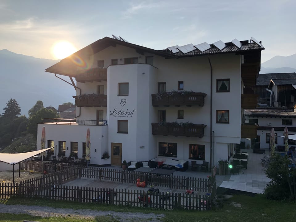 Außenansicht Kinderhotel Laderhof