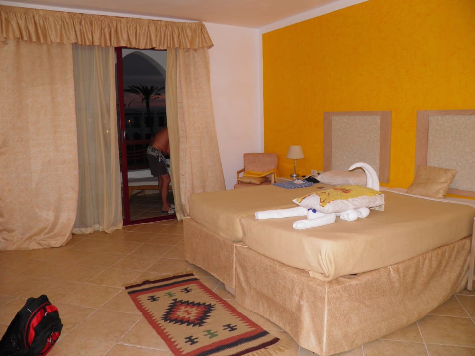 Der Zimmerboy war Top Hotel Gorgonia Beach Resort