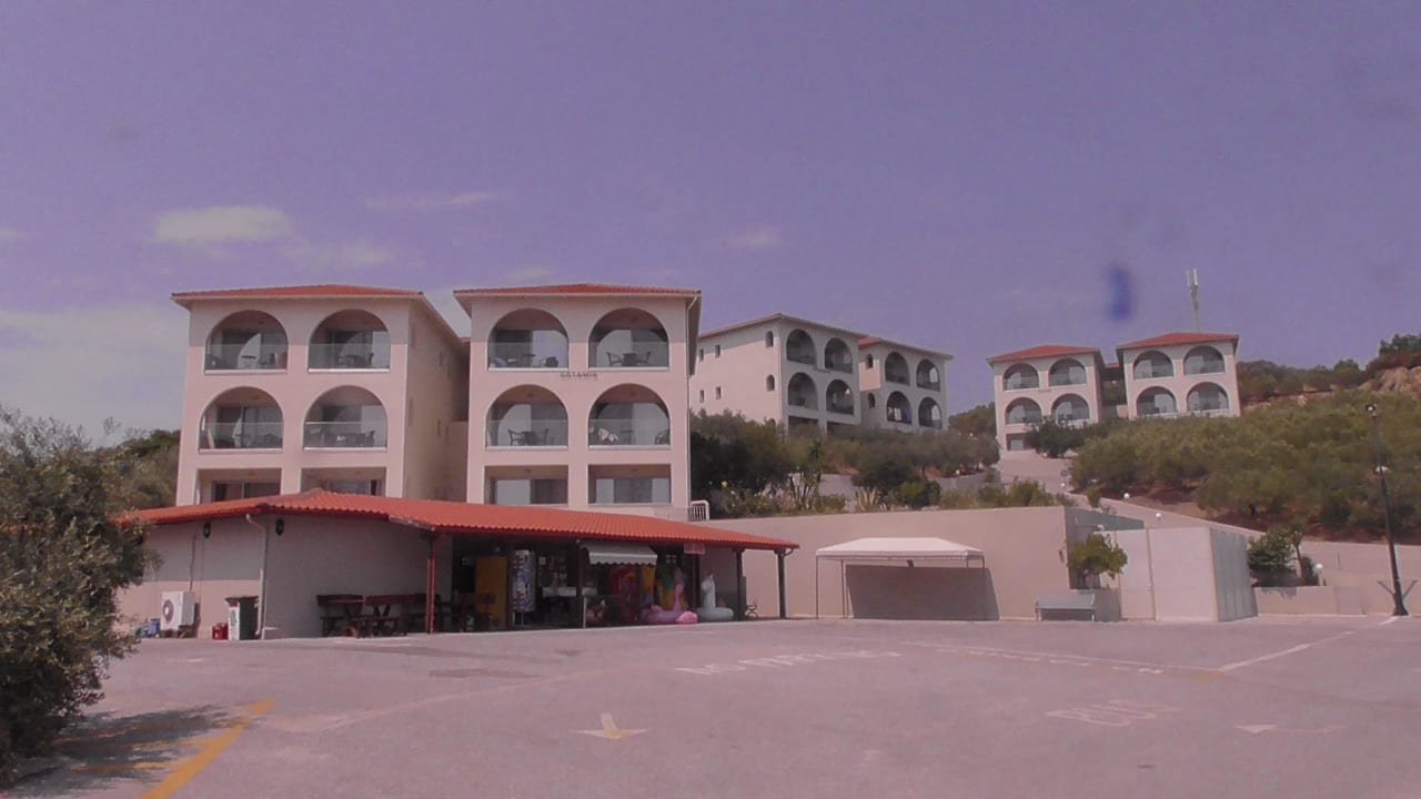 Außenansicht Akrathos Beach Hotel