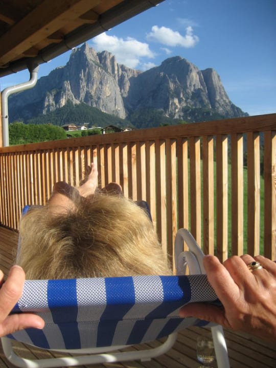 Blick vom Balkon zum Schlern Apartments Sun
