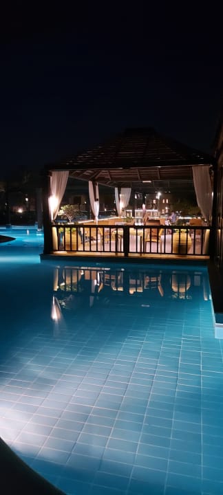 Pool Miramar Al Aqah Beach Resort
