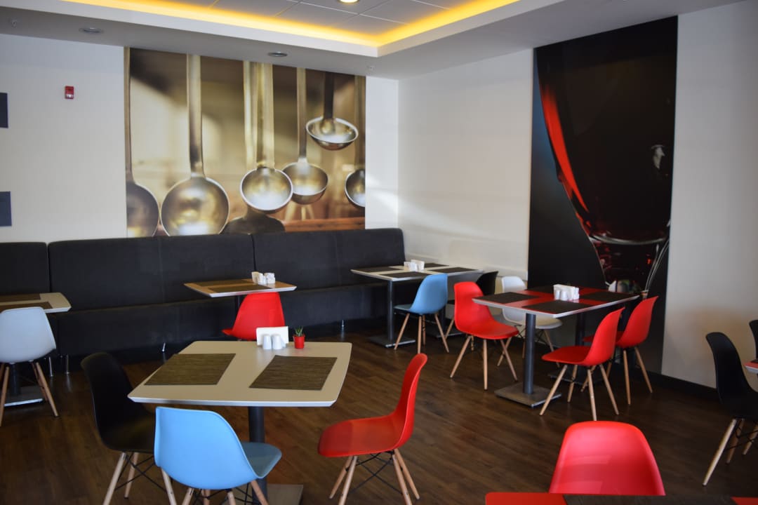 Restaurant des Hotels im Erdgeschoss ibis Hotel Ankara Airport
