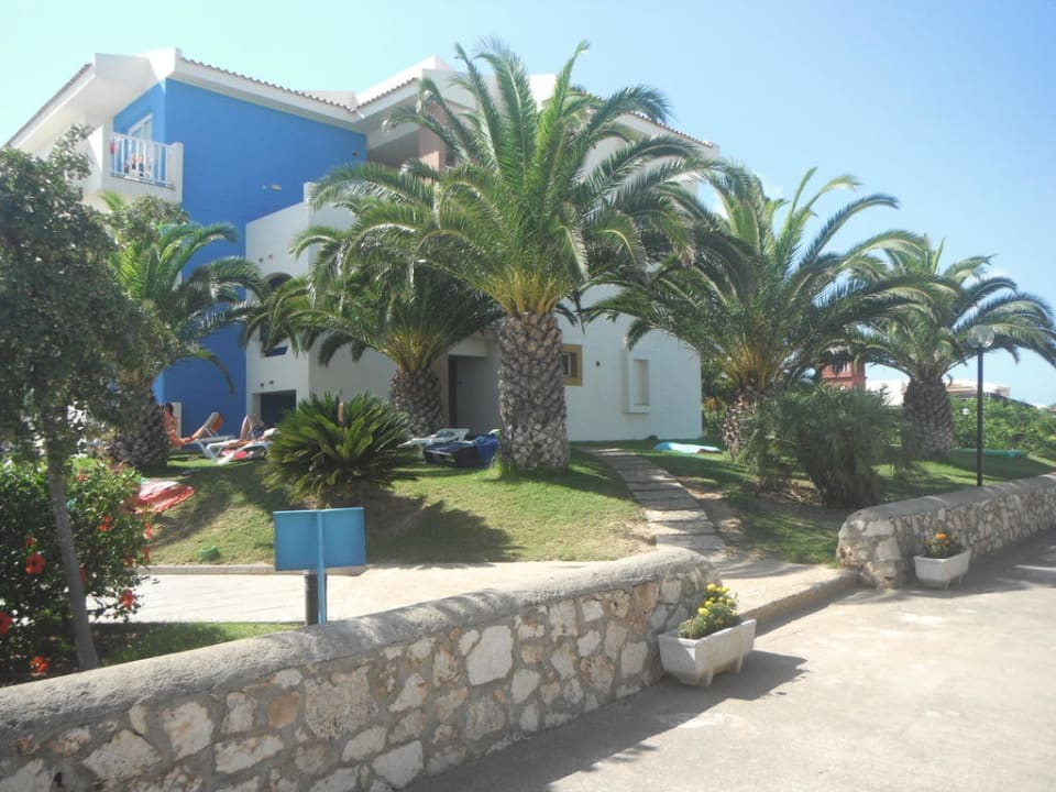 Wohnkomplex N blau punta reina