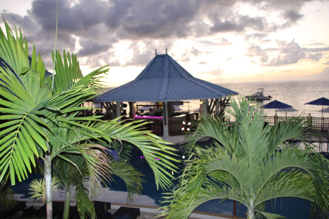 Bar Pearle Beach Resort & Spa